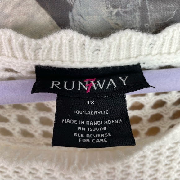 Runway 7 Knit Cropped Fringe Sweater Top - Picture 4 of 8